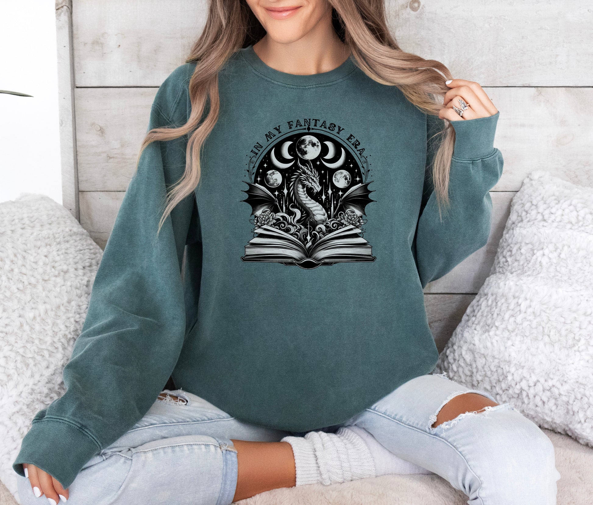 In My Fantasy Era Sweatshirt - Merry May