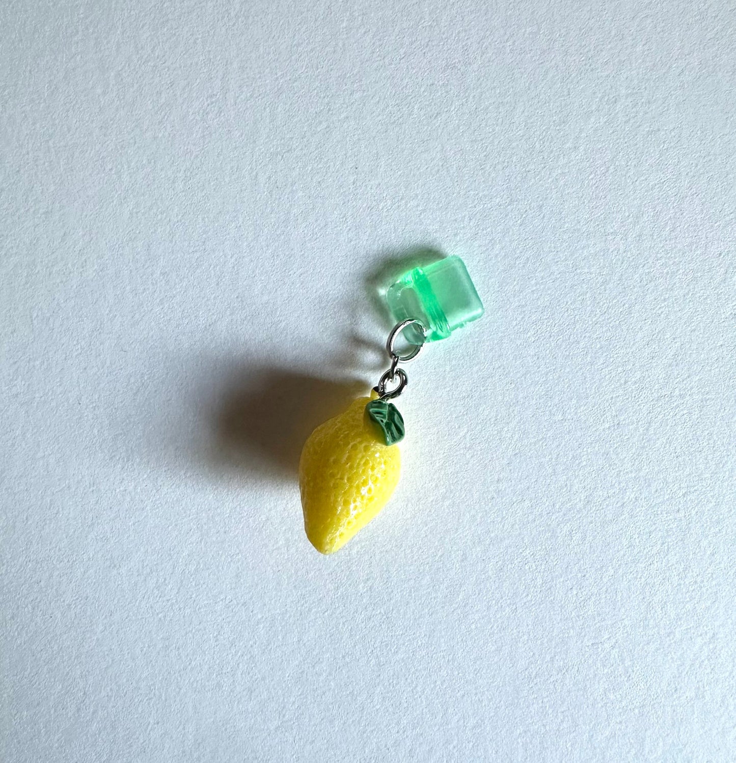 Lemon Squeeze Kindle Dust Plug Charm - Merry May