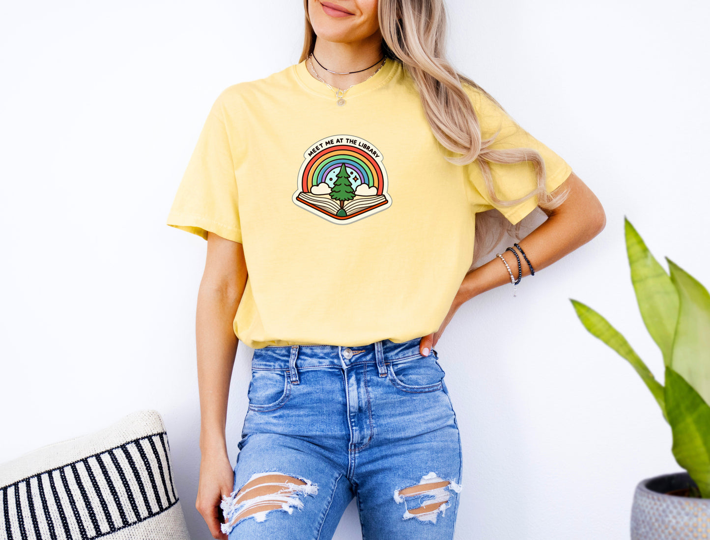 Meet Me At The Library T-shirt - Merry May